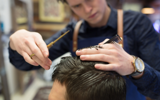 Désépaissir cheveux homme