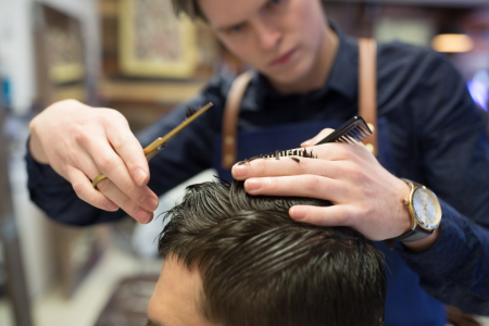 Désépaissir cheveux homme